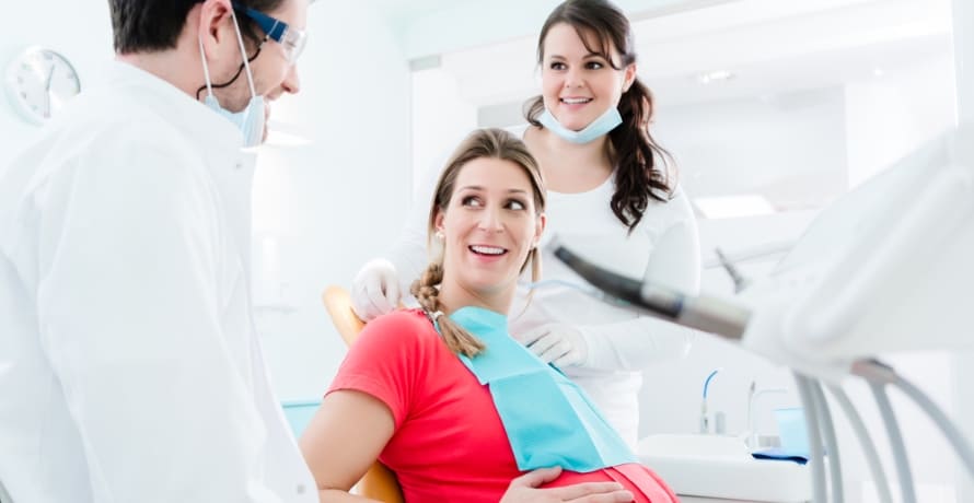 De ce trebuie sa mergi la dentist in timpul sarcinii